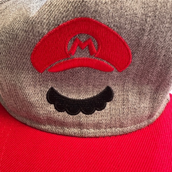 Super Mario Bros Mario Mustache SnapBack Cap Gray Red Embroidered 2018 - Picture 2 of 6